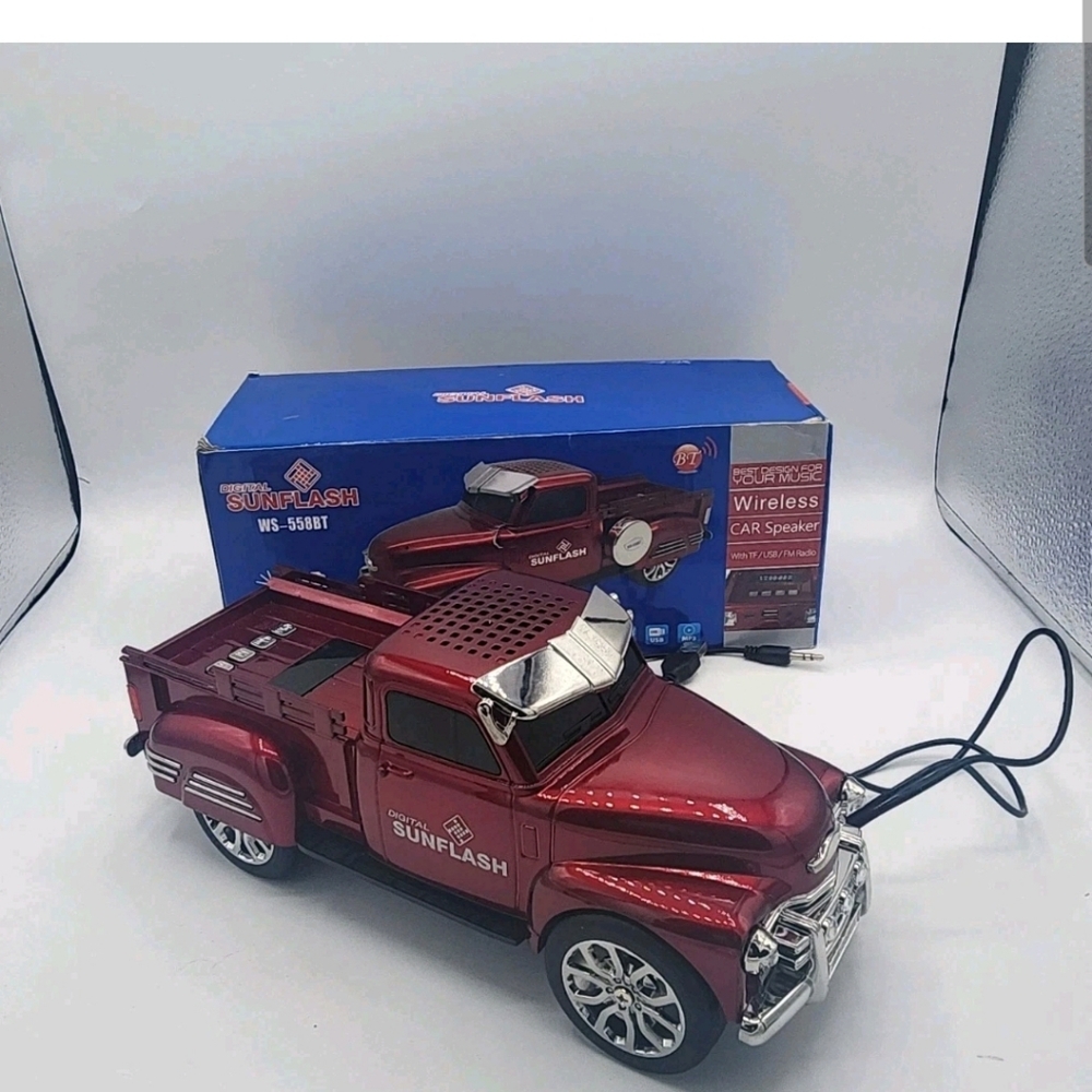 Wireless Red Truck Speaker USB FM Radio Digital Sunflash WS-558BT New Box